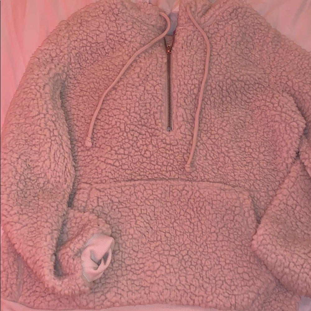 I’m selling a fuzzy jacket quarter zip